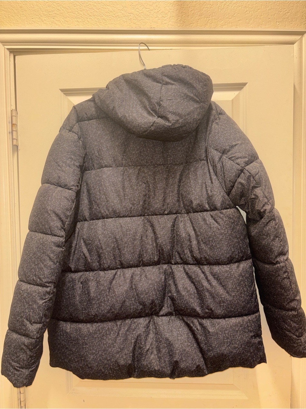 Adult L Insulated Hooded Puffer Jacket - Gray, like new
